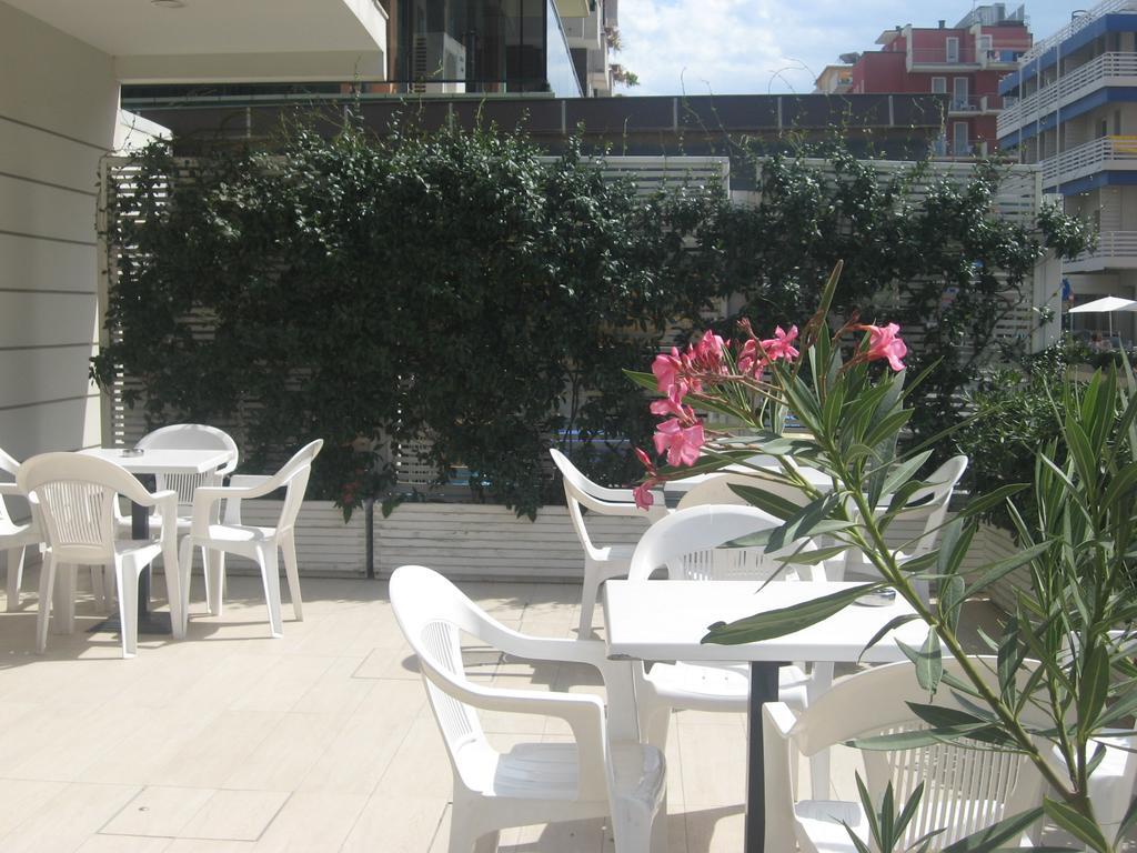 Hotel Cosmopolita Rimini Zewnętrze zdjęcie